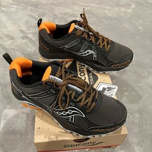 Saucony Trail Sneakers